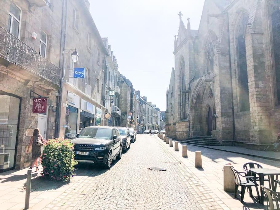 Nouveau ** Le Raffine Au Coeur De Guingamp ** Parking Exteriér fotografie