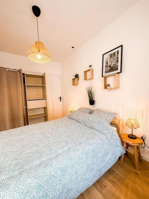Nouveau ** Le Raffine Au Coeur De Guingamp ** Parking Exteriér fotografie